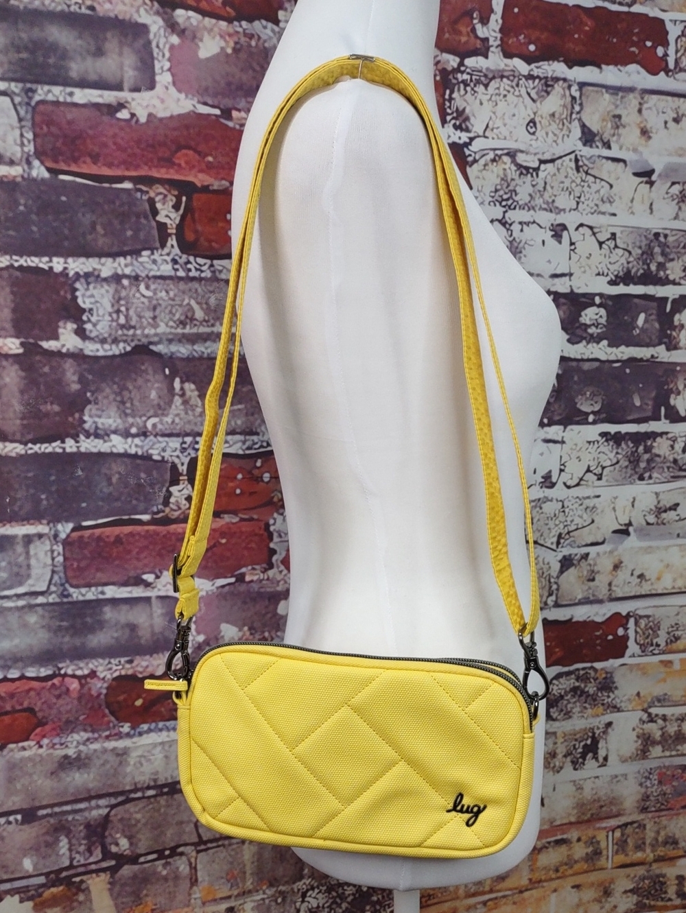 lug "Coupe XL" Quilted Crossbody Bag